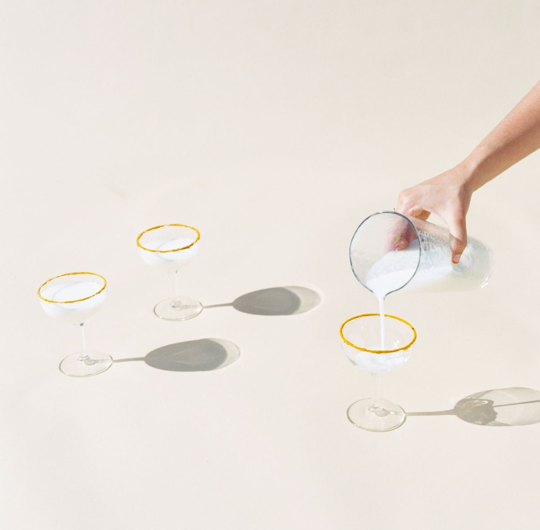 “Bois ta skincare” : pourquoi le kéfir s’invite dans les routines beauté