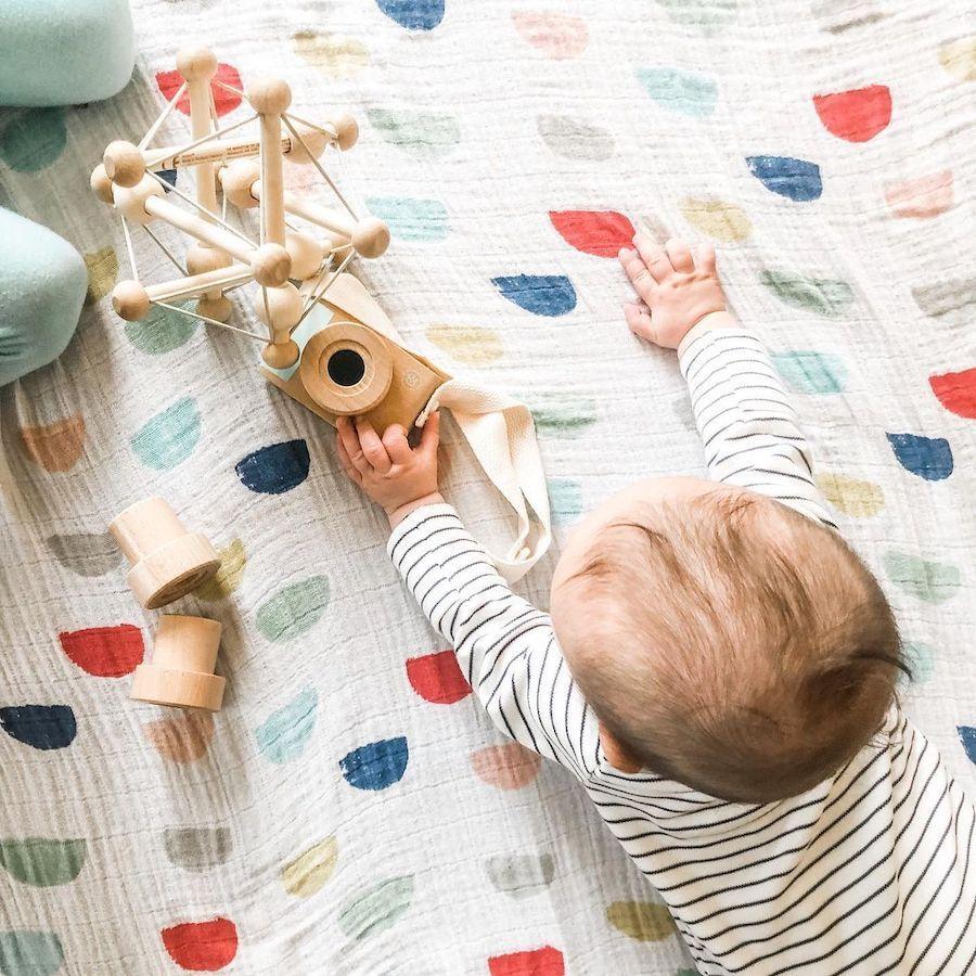 Les étapes du développement du bébé de 0 à 12 mois