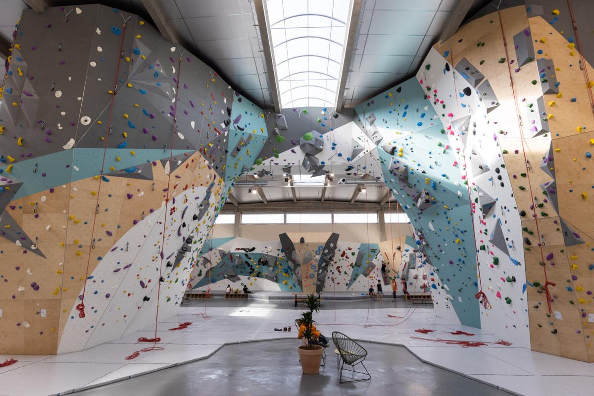 Climb Up Aubervilliers