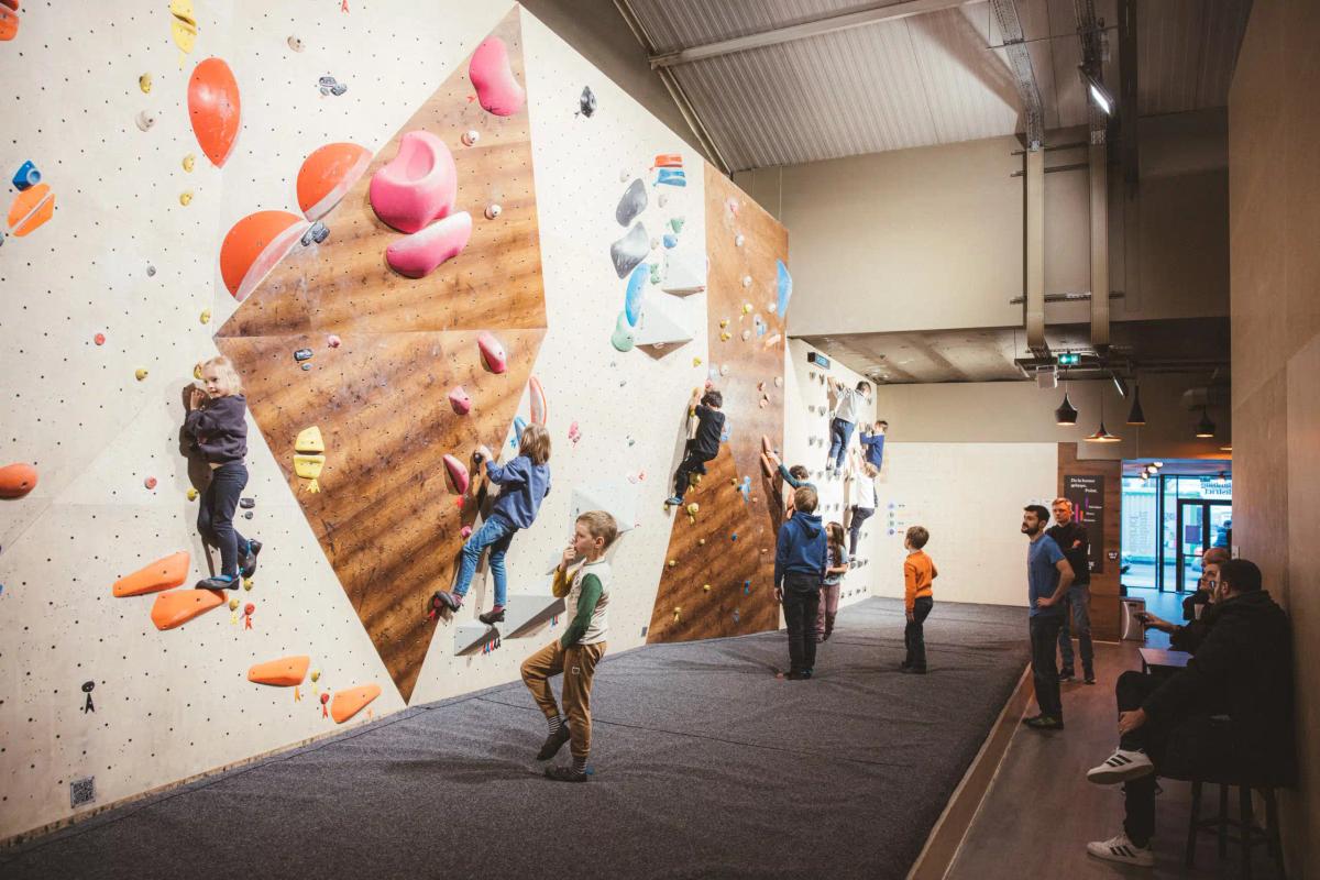 Climbing La Villette