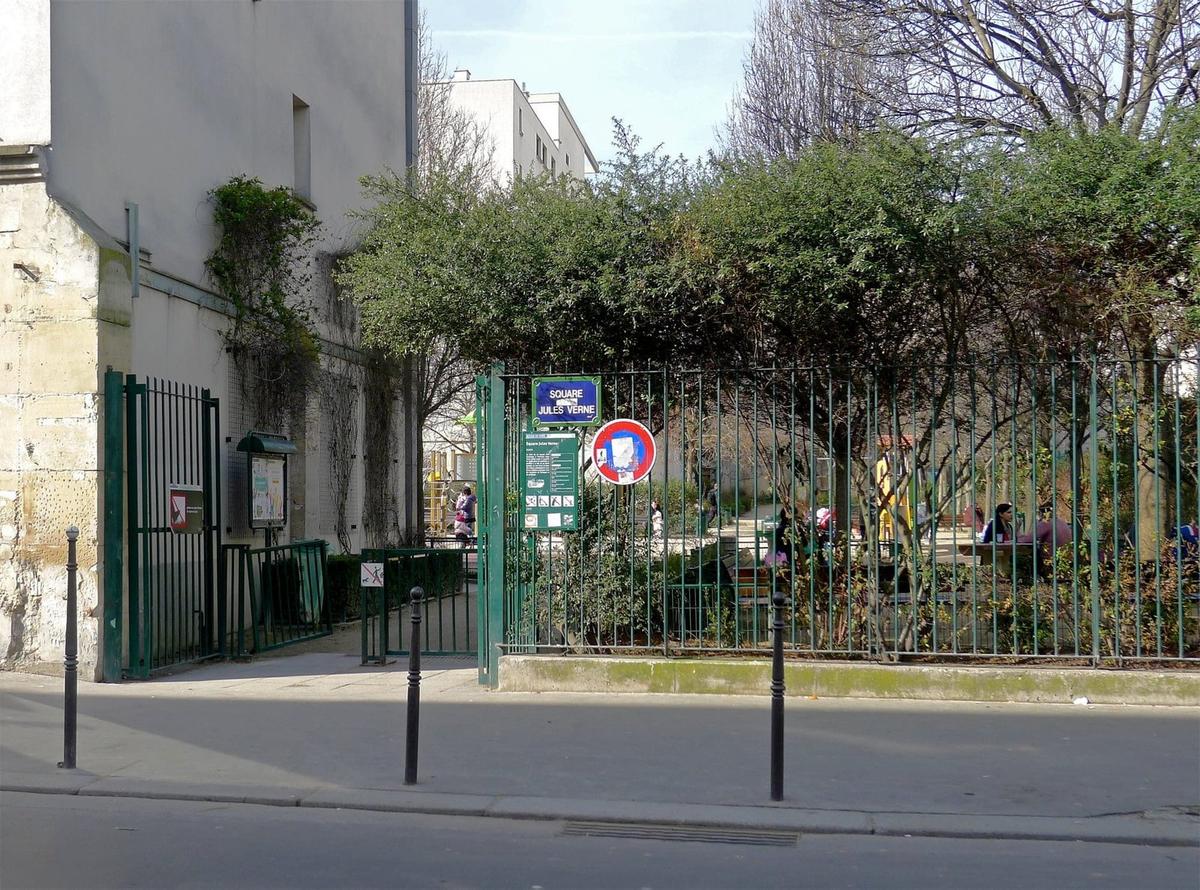 Square Jules Verne