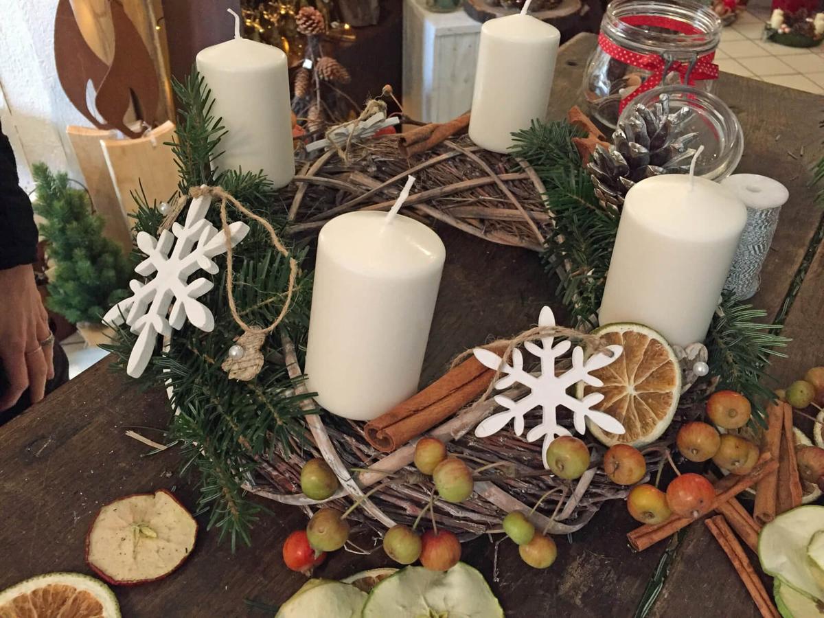 Couronnes et déco de Noël